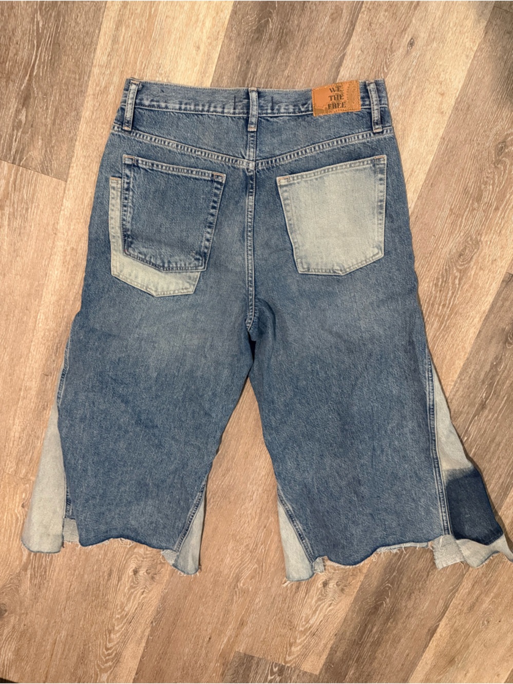 We The Free Two-Tone Blue Split-Hem Wide Leg Cropped Jeans - Picture 2 of 6
